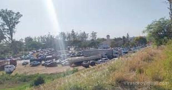 Paso de los Libres: 49.000 argentinos salieron del país y esperan el reingreso para fin de mes