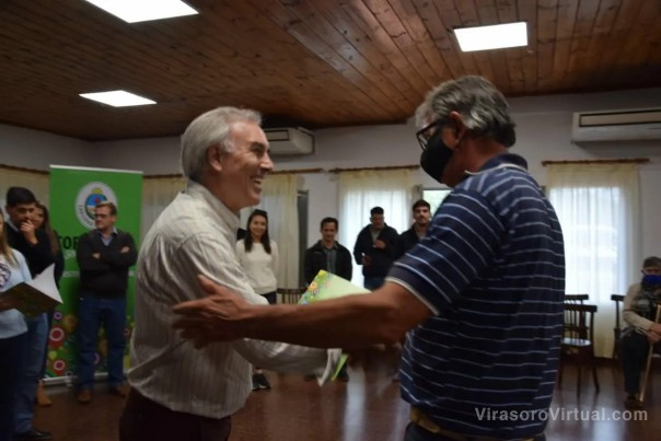 El Gobierno entregó ayuda económica no reintegrable a casi 300 productores