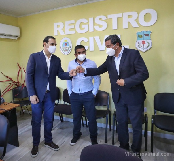 En Guaviraví, Valdés inauguró Oficina del Registro Civil y nuevo acceso de carga para apoyar a la producción forestal