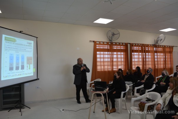 Reunión de Gabinete del Ministerio de Educación en la Escuela Primaria "Santa Catalina"