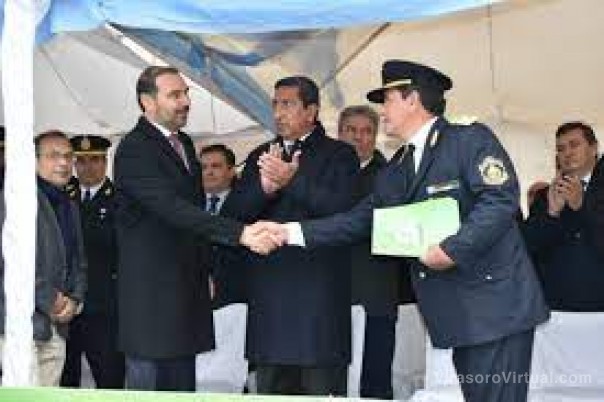 Día de la Policía: Valdés anunció inversiones para salarios y obras