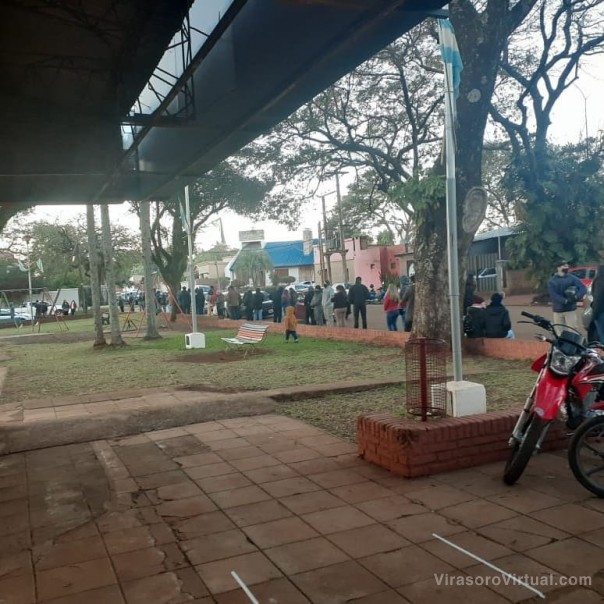 Vacunación en Gimnasio Municipal