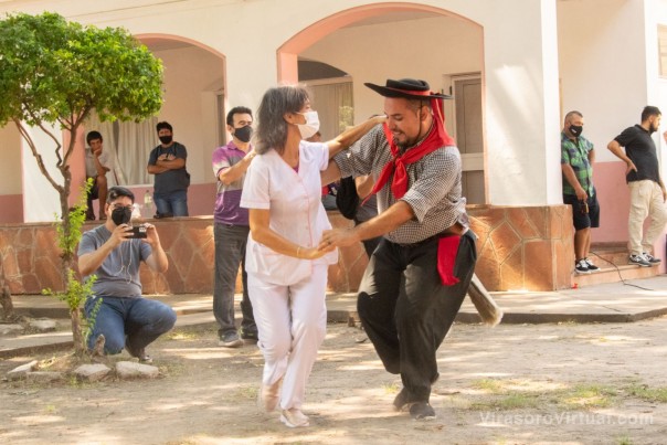 La Fiesta Nacional del Chamamé desembarcó en el Hospital Llano