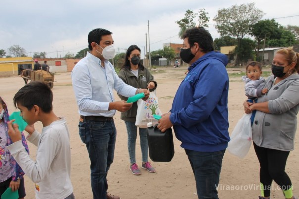 Entrega de lavandina y barbijos en Asentamiento Patono1 y en B San Martin
