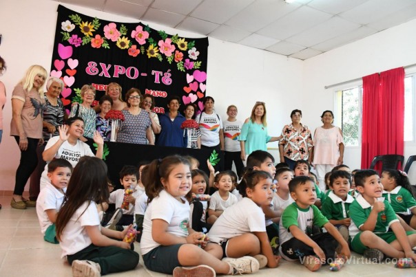 Adultos Mayores exponen los trabajos realizados durante todo el año en los centros municipales