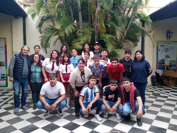 Alumnos de la localidad de Chavarría recorrieron la ciudad de Corrientes