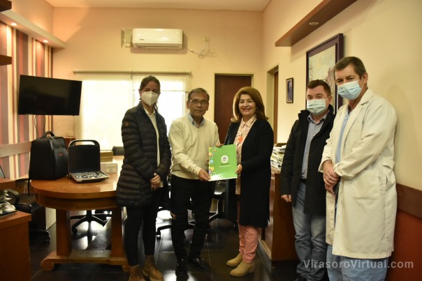 Cardozo entregó equipamiento a la Maternidad del hospital Llano