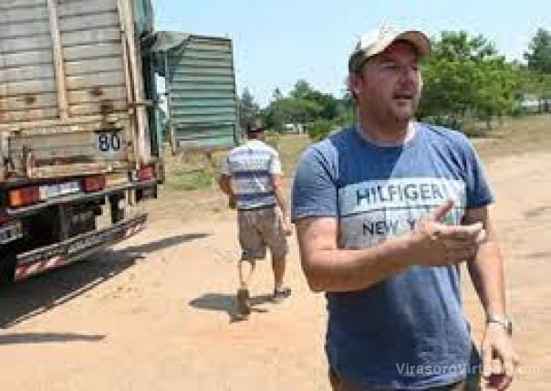 Jóvenes entrerrianos recorren los incendios distribuyendo la solidaridad