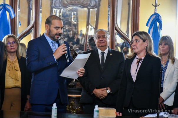 Valdés puso en funciones a la nueva ministra de Turismo y ratificó que la actividad es esencial para el desarrollo