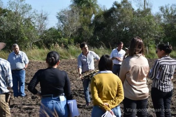 El Ministero de Produccion a través de la Secretaría de Agricultura y Ganaderia mediante "Plan Pasturas"