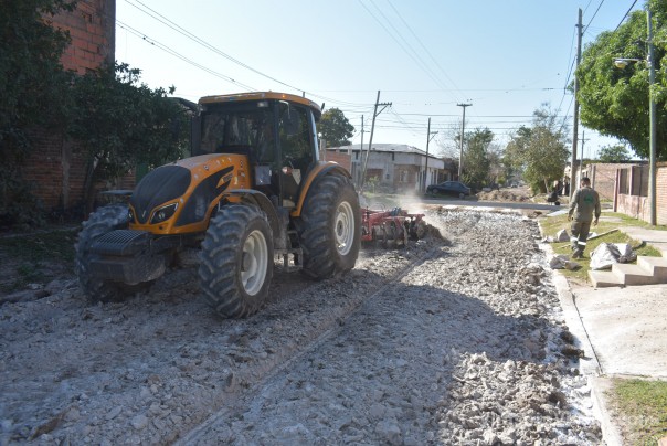 20 cuadras de pavimento caliente en el barrio Juan de Vera