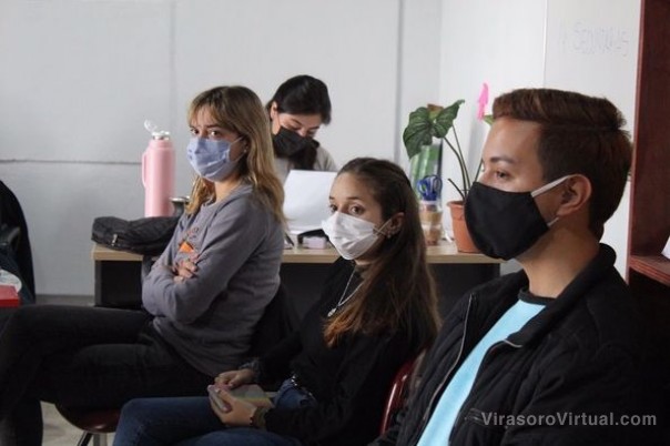 La Dirección de la Juventud (@juventud_munii) se reunió con los distintos centros de estudiantes