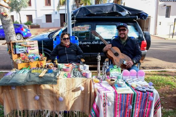 ¡Disfrutaron de la feria de artesanos y gastronómicos en Plaza San Martín!