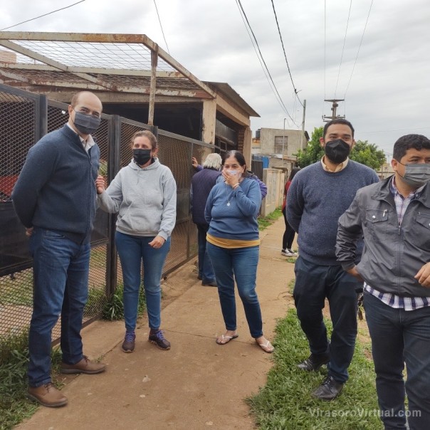 Charla con vecinos de la zona