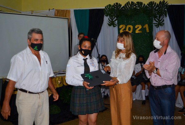 Gabur entregó un premio al mejor promedio de la zona productora de yerba mate