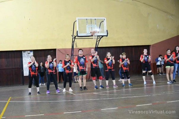 Estudiantina2022 : la Diego Thompson campeona del Torneo de volley de docentes