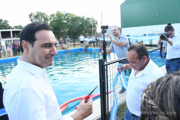 Valdés inauguró una pileta semiolímpica en Itatí y anunció una batería de obras para la localidad