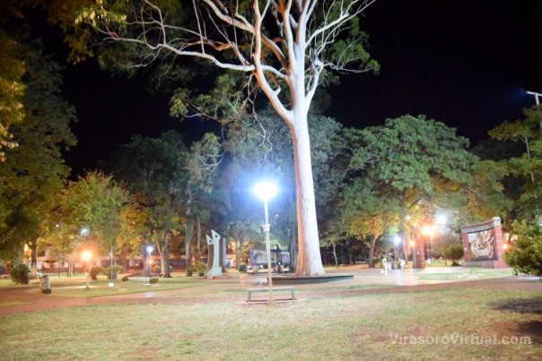 Nuevas lámparas LED en plaza Libertad