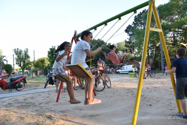 Tassano inauguró una nueva plaza para las familias del barrio Sapucay