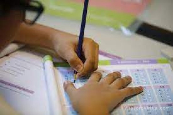 Ayuda escolar 2023 de Anses para menores de 18 años: cuándo se cobra y cuáles son los requisitos para solicitarla