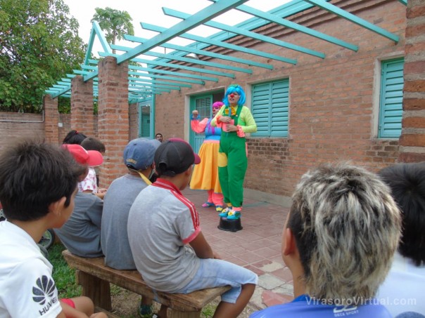 Gran éxito en la presentación de obras teatrales en los Comedores