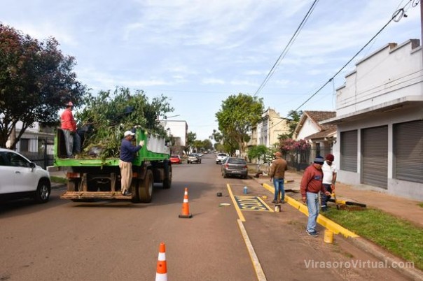 Mantenimiento en las calles de Santo Tomé