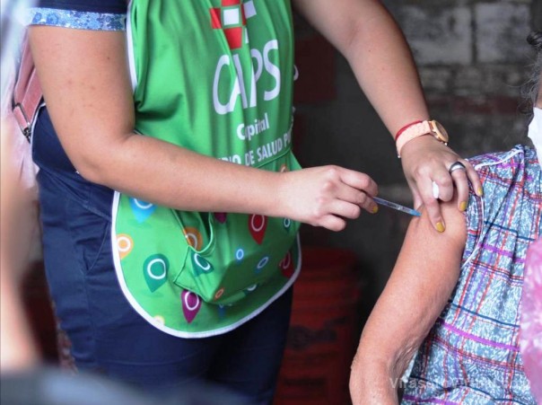 Salud continúa completando esquemas de vacunación Covid-19 en barrios de la capital