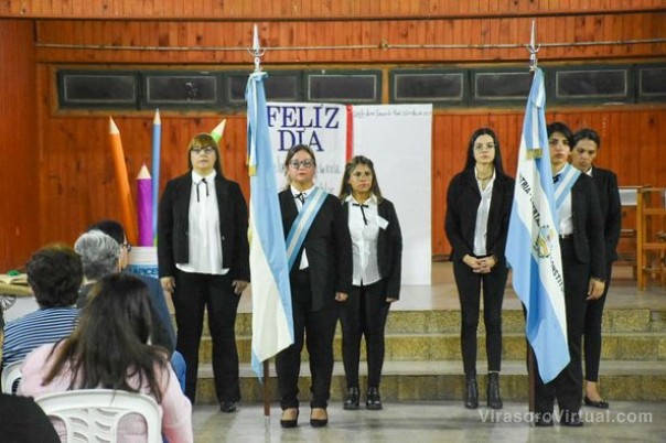 Acompañan el acto por el Día del Profesor organizado por el Instituto de Formación Docente “Jorge Luis Borges”,