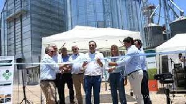 Valdés pidió a inversores que “crean en Corrientes” y apuesten al sector productivo