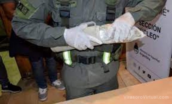 Llevaba droga dentro de un termo y lo detuvieron en Santo Tomé
