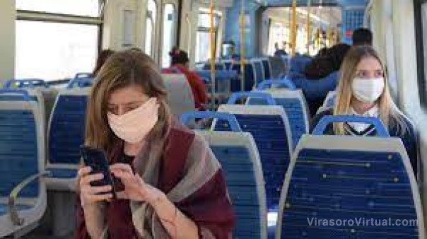 Por el aumento de casos de covid, Salud pidió usar barbijos en los colectivos