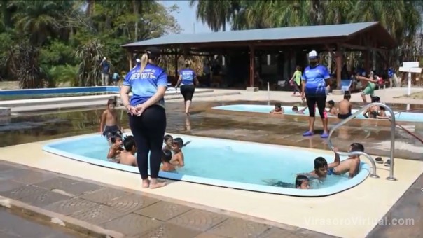 Niños y niñas disfrutan de la colonia de vacaciones municipal