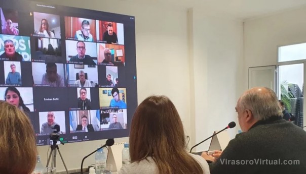 “Supo enfrentar las dificultades y tomar las decisiones necesarias”, afirma la UCR en apoyo a la reelección de Valdés