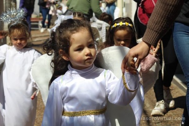 "Angeles Somos"