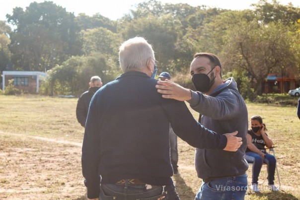 Juan Pablo Valdés se reunió con vecinos