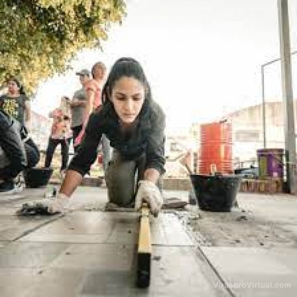 Colocación de cerámicas para mujeres: abrieron la inscripción al curso