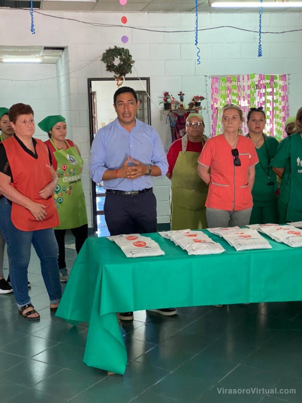 La provincia realizó entrega de anteojos gratuitos