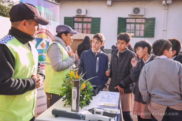 Agradecen a la Escuela Normal por la invitación a esta gran actividad de hoy,