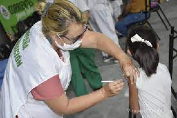 Recomiendan la vacuna anticovid para niños con enfermedades cardíacas y respiratorias