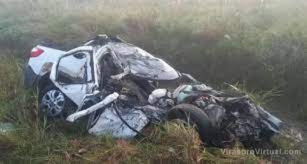 En medio de la neblina colisionaron de frente dos vehículos en Ruta 12
