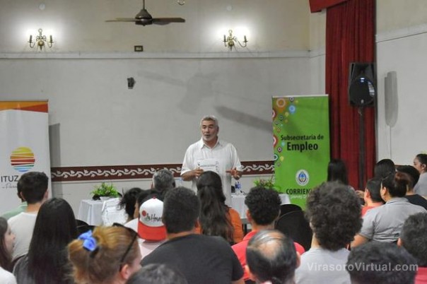 Capacitación de Mozos y Camareras en el Club Social de Ituzaingó