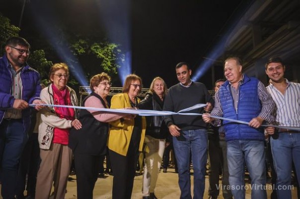 Hoy, con gran orgullo y emoción, inauguraron la tan esperada repavimentación de la calle Sarmiento,