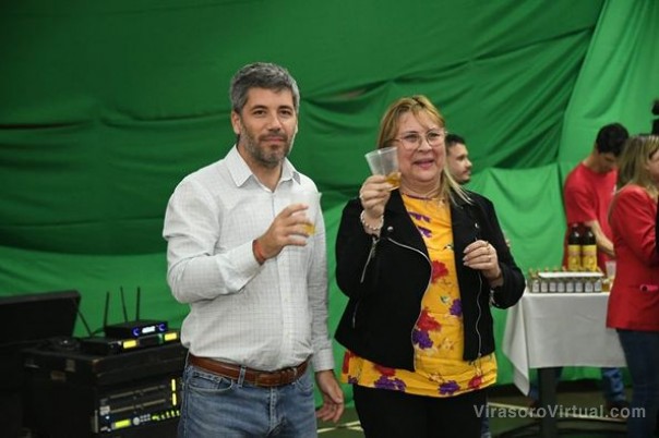 Salud para todos!