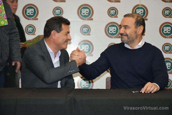 La Provincia rubricó Convenios junto al municipio de Cazadores Correntinos para obras viales y habitacionales