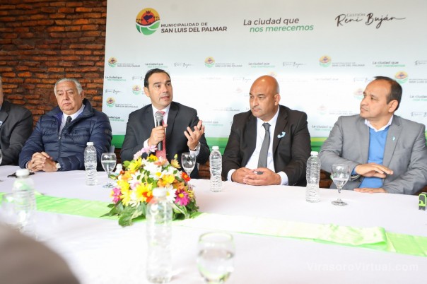 El gobernador Valdés firmó convenios con intendentes del Gran Corrientes para fortalecer el turismo en la región
