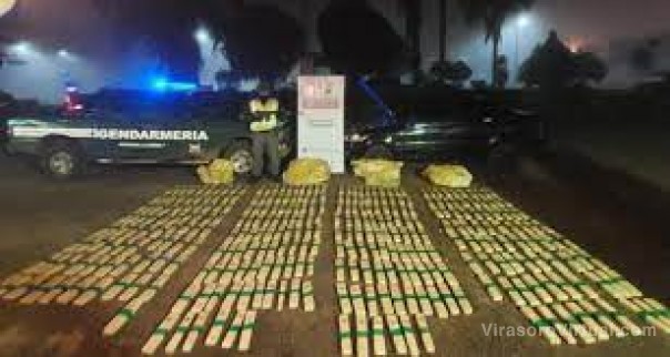 Abandonan automóvil cargado de droga a la vera de la Ruta Nacional Nº 12