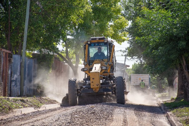 Compromiso cumplido: la Municipalidad llegó a las 350 nuevas calles enripiadas en el año