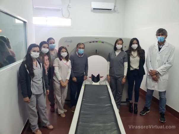 Cardozo verificó la instalación del segundo Tomógrafo del Hospital de Campaña
