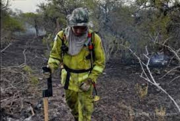 Corrientes: vigilan focos ígneos en al menos 3 zonas de cañadas