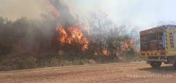 Ardió el Iberá: investigan la quema de 600 hectáreas y los bomberos hacen guardia